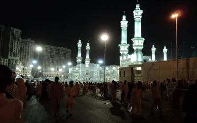 Common Mistakes to Avoid During Hajj