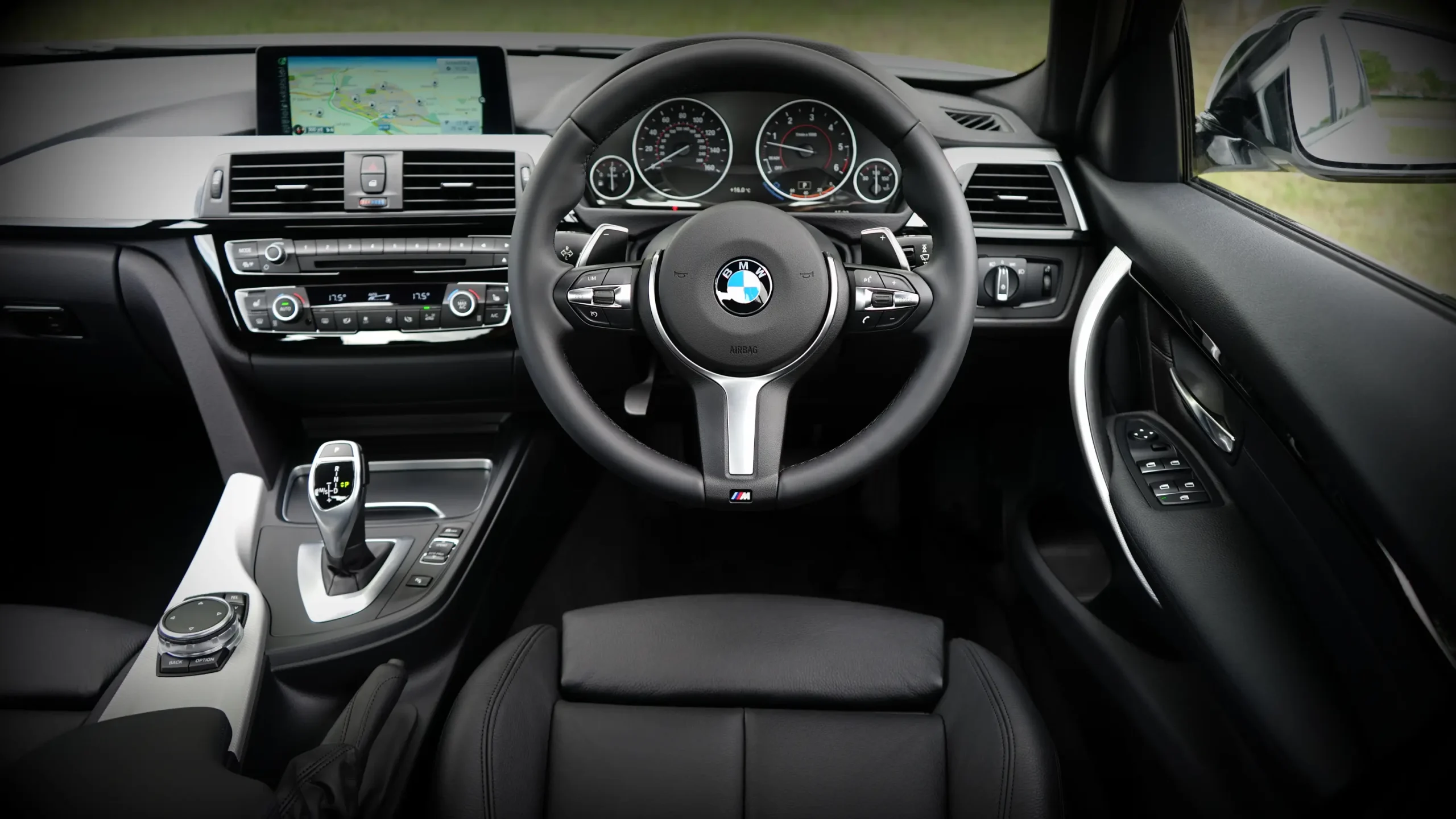 leather-car-wheel-automobile-interior-motion-622332-pxhere.com