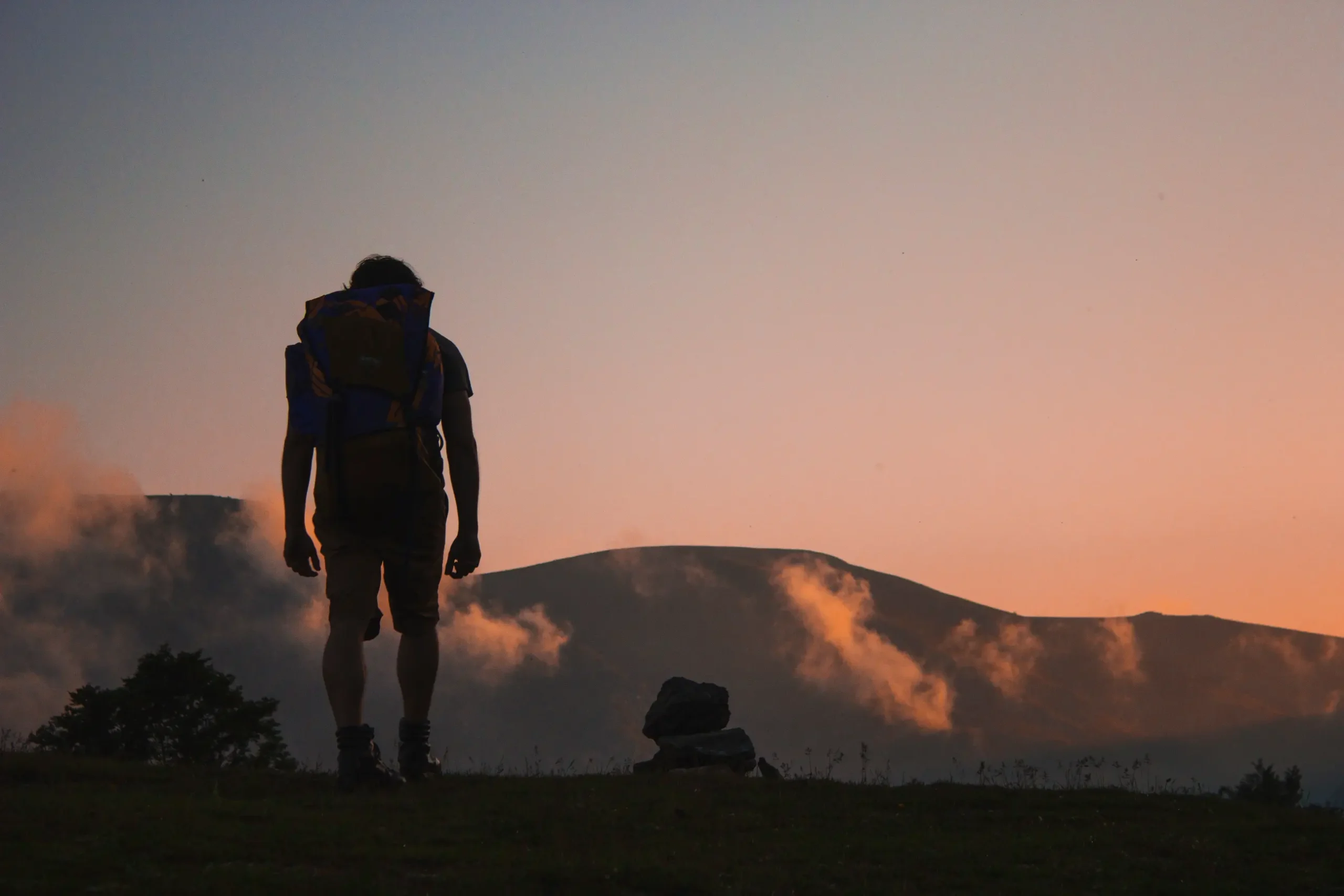 landscape-horizon-walking-mountain-sunrise-sunset-485-pxhere.com