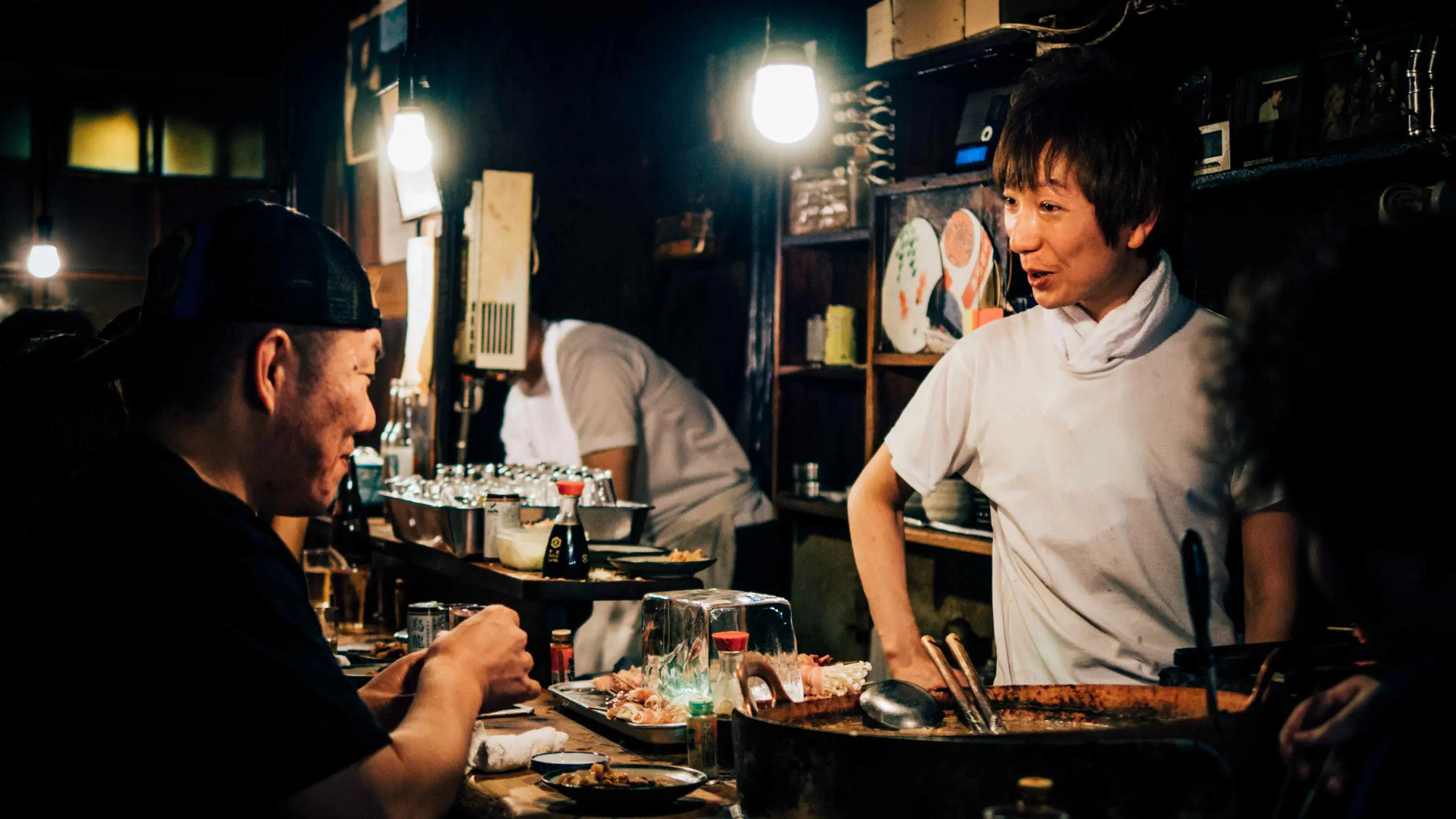 man-person-music-restaurant-bar-bartender-73074-pxhere.com
